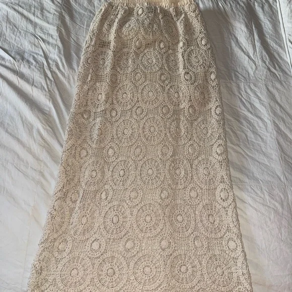 Crochet Maxi Skirt - Cream Lace Pattern - Picture 4 of 6